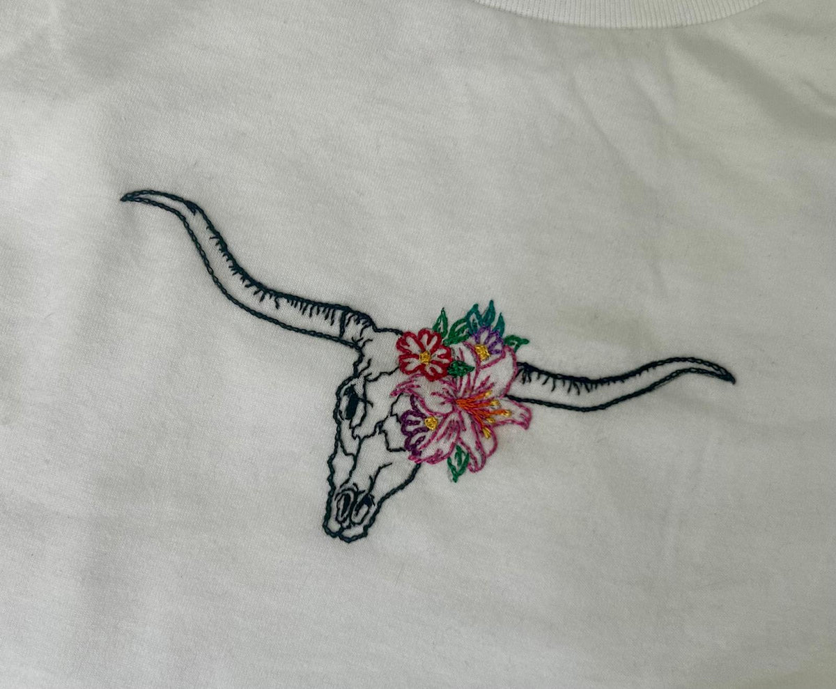 Camiseta Bordada - Tamanho M