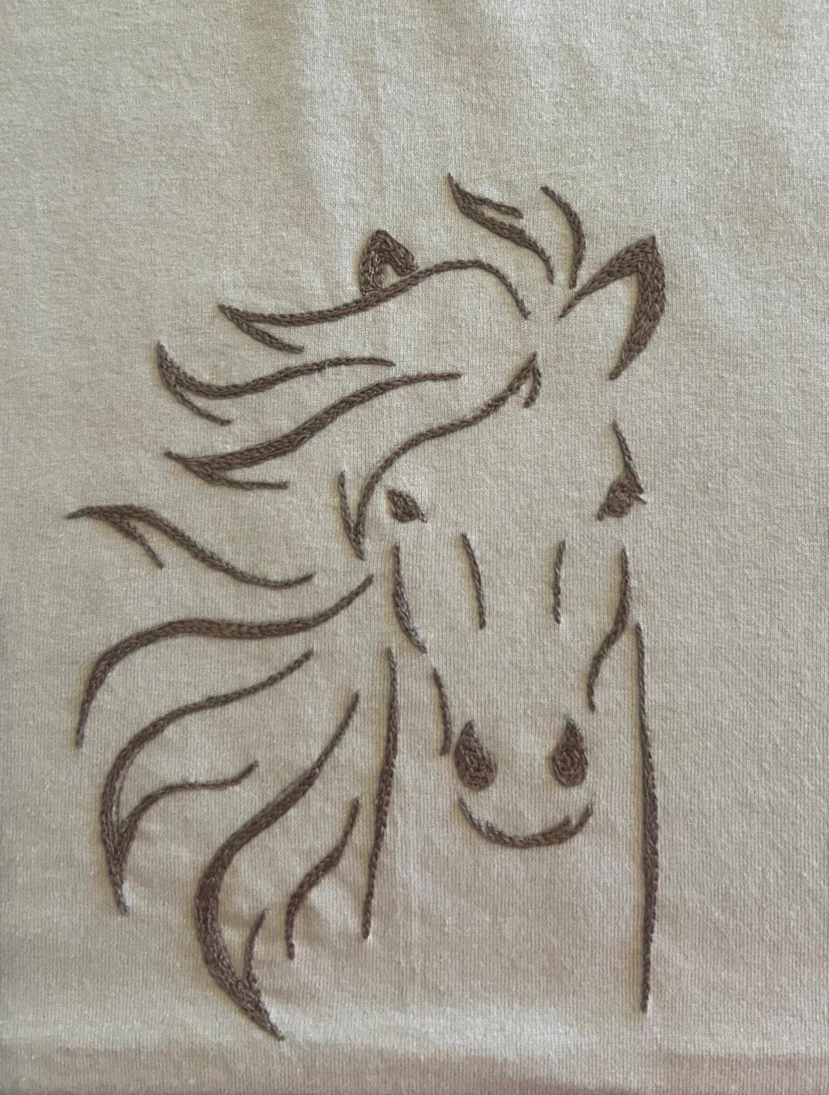 Camiseta Bordada Cavalo - Tamanho L