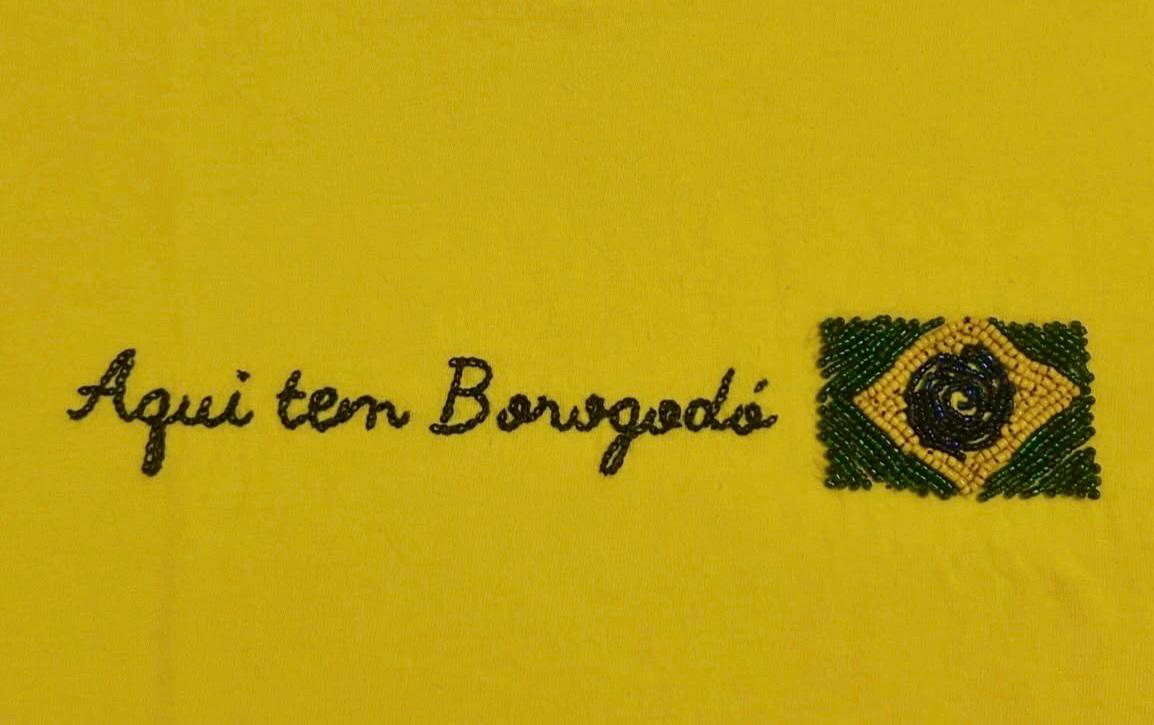 Camiseta Bordada - Amarela - Tamanho  S (Slim)