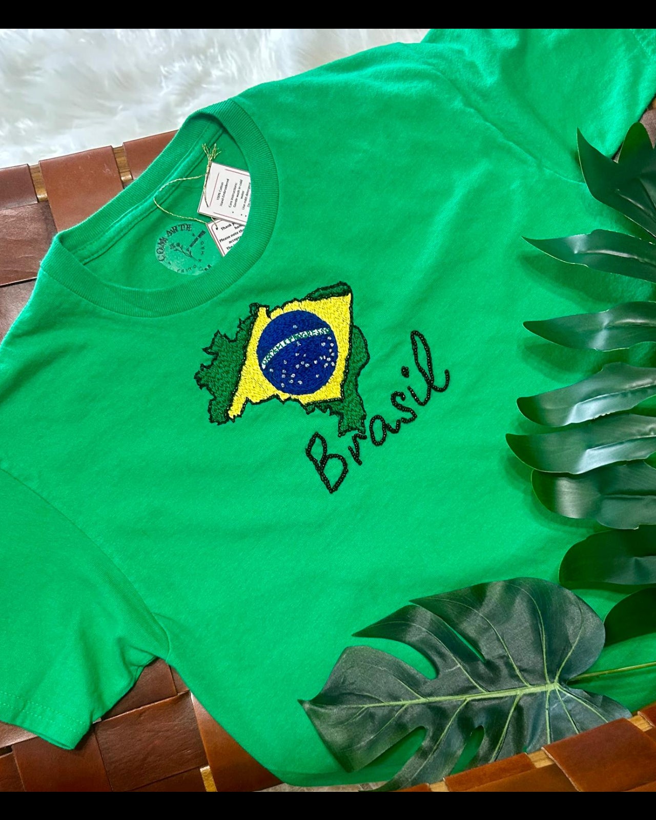 Camiseta Bordada Mapa Brasil - Verde - Tamanho M
